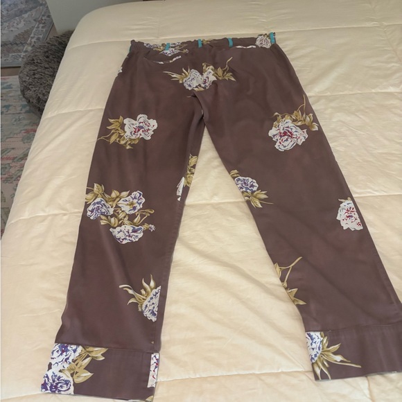 Johnny Was Printed Trousers with a Paperbag Waist - Picture 8 of 11